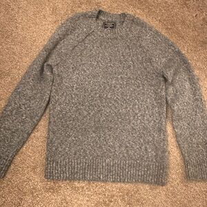 Abercrombie and fitch sweater XS worn once like new